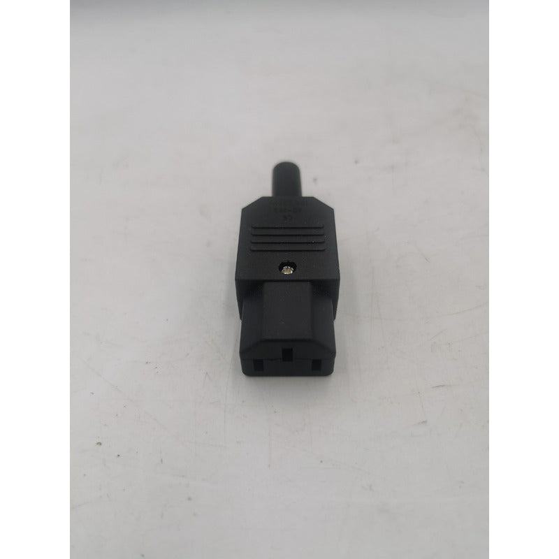 Conector C13