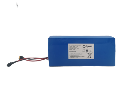 Batería 48V 15Ah compatible con Honey Whale H3 forrada en plástico azul con etiqueta blanca y cables conectores visibles.