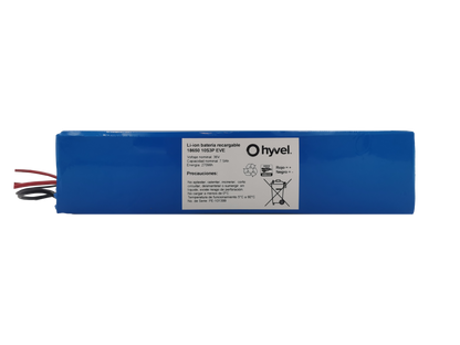 Imagen de la  Batería 36V 7.5Ah compatible con Honey Whale M4 con etiqueta blanca de sus especificaciones al frente y cables conectores. 