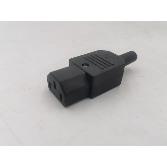 Conector C13