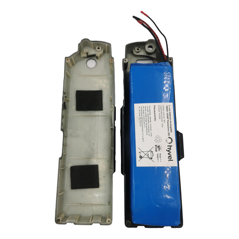 Imagen de la batería 36V ALFA con acabado resistente.