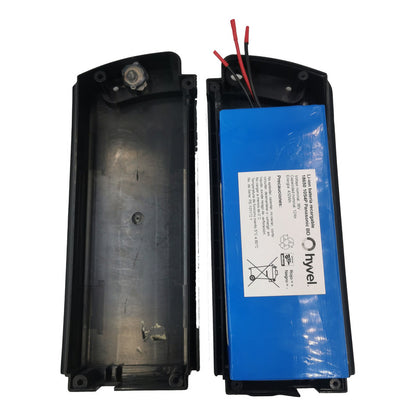 Imagen de la Batería 36v STEEL dentro de su empaque negro lista para su uso