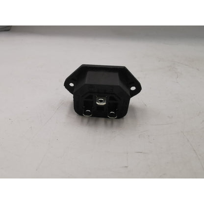 Conector C13 Montable